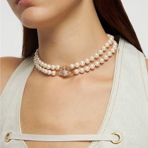 Auth-Vivienne Westwood
Graziella two row imitation pearl choker